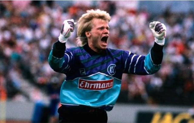 靠近对手副 靠近对手副